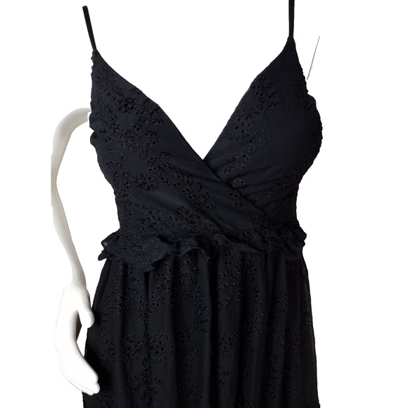 Lulus Women’s How Much I Love You Black Eyelet Tiered Midi Dress Size XS - Picture 2 of 8